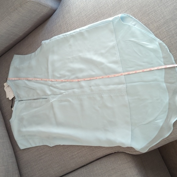 Blue Sleeveless Flowy top - Picture 10 of 11